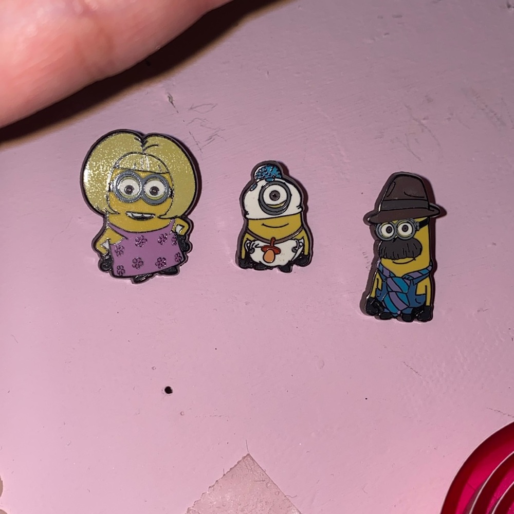 DREAMWORKS Despicable Me Pin set
